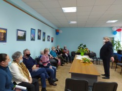 С  праздником, милые женщины!