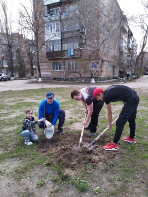 Традициям не изменяют! В округе № 3 прошел весенний субботник