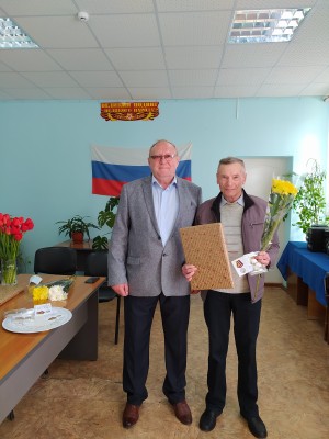 Депутат Алексей Бородин вручил государственные награды жителям округа - ликвидаторам аварии на ЧАЭС 