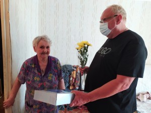 Алексей Владимирович Бородин поздравил ветерана войны с юбилеем