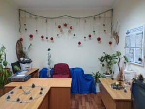 В округе №16 приступили к выдаче новогодних подарков