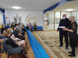 Проведение информационно-разъяснительной работы по вопросам вакцинации