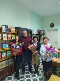 Библиотека №10 в округе №16 отмечает 40-летие! 