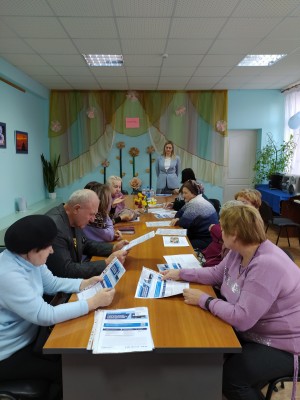 «Урок финансовой грамотности» провели сотрудники банка ВТБ в депутатской приемной округа №16
