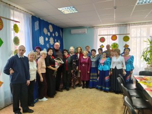 Округ 16: В дамском клубе 