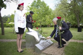 Петр Горчанюк принял участие в возложении цветов к мемориалам Великой Отечественной войны