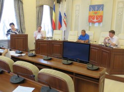 Волгодонские единороссы выступили с инициативой увеличить статью расходов в городской казне на ремонт школ и поликлиники