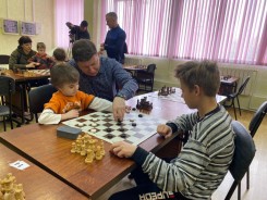Сергей Ладанов посетил турнир по шахматам среди детей из ДНР И ЛНР
