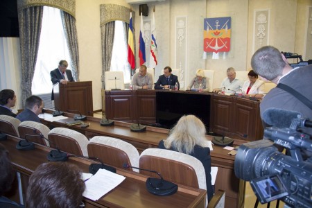 Комиссия по промышленности и торговле Думы предлагает удешевить стоимость санитарных справок на продукты питания