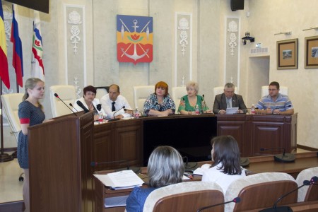 Молодежное правительство отчиталось перед депутатами о реализации своих проектов