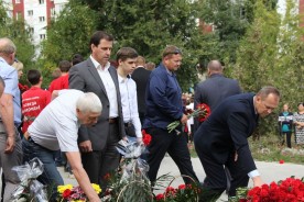 Скорбим…