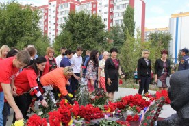 Скорбим…