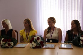 Юные хоккеистки из «Дончанки» в составе сборной России принесли стране победу на Чемпионате Европы