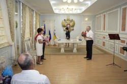 Лучшие супружеские пары Волгодонска поздравили за любовь и верность друг к другу