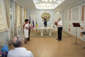 Лучшие супружеские пары Волгодонска поздравили за любовь и верность друг к другу 