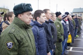 Людмила Ткаченко поздравила будущих защитников Отечества с Днем призывника