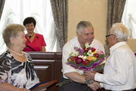 Лучшие супружеские пары Волгодонска поздравили за любовь и верность друг к другу 