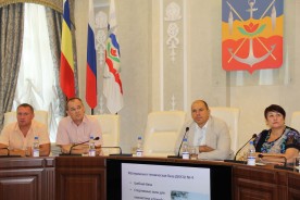 Депутаты обсудили результаты государственной итоговой аттестации выпускников школ и направления развития детско-юношеского спорта