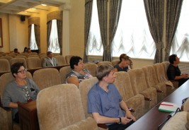 Депутаты обсудили результаты государственной итоговой аттестации выпускников школ и направления развития детско-юношеского спорта