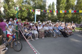 В микрорайоне «Звездный» чествуют таланты