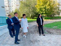 «Народная программа»: волгодонские депутаты-единороссы провели мониторинг ремонта городских скверов