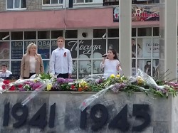 МИТИНГ ПАМЯТИ У ОБЕЛИСКА