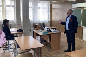 24 округ. Урок парламентаризма в 21 школе!