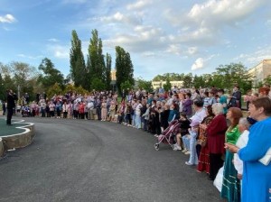 Округ 18. Грандиозный концерт в сквере "Весна"