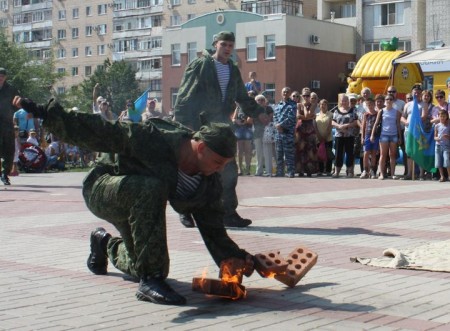 Петр Горчанюк поздравил «голубые береты»