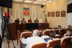 Комиссия по промышленности обсудила места, на которых запрещена продажа алкоголя