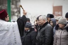 В праздник Крещения в семи микрорайонах города прошли церемонии водосвятия
