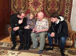 Волонтеры в гостях у ветеранов