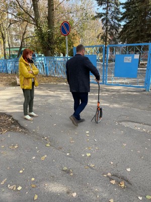 В 8 округе состоялся обход и замер поврежденных  внутриквартальных проездов