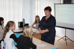 Людмила Ткаченко рассказала девятиклассникам, как важно правильно выбрать профессию