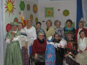  Мы Весну-красну встречаем.  В гости солнышко зовем. Славный праздник отмечаем И блины с утра печем!