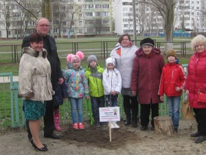 30 марта с избирательного округа №16 стартовала городская акция «Дерево Памяти»
