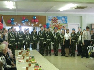 Носите ордена и в праздники и в будни...