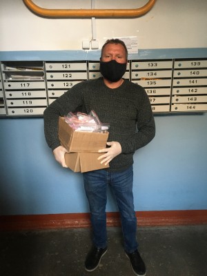 Сергей Асташкин  лично раздал 200 противовирусных наборов