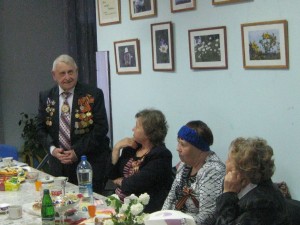 Нет в России семьи такой, где б не памятен был свой герой...