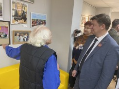 В Волгодонске открылась выставка «Рождённые в СССР»