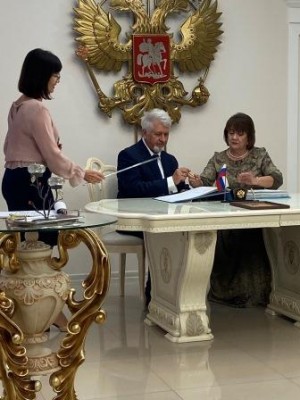 Округ 18: сапфировая свадьба
