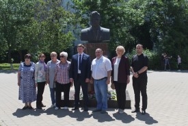Волгодонцы почтили память строителя Юрия Чечина