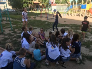 Дворовые игры в 8 округе