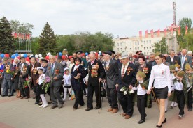 В Волгодонске прошёл парад, посвящённый 71 годовщине Победы в Великой Отечественной войне