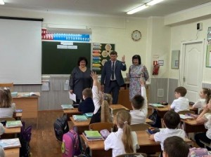 Округ 18. Ученица 2 "Б" класса 13 школы -  победитель конкурса "Я выбираю будущее!"
