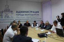 «Не только ввод жилья, но и уборка строительного мусора, восстановление газонов и тротуаров, создание парковочных мест и территории для отдыха должно быть обязанностью застройщика»
