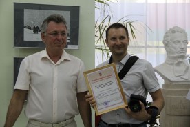 Депутат Георгий Ковалевский поздравил участников международной фотовыставки «Мой мир»