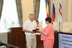 Председатель Волгодонской Думы – глава города поздравила юбиляров