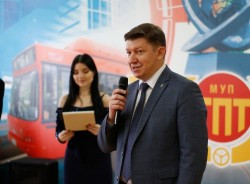 В День автомобилиста поздравили работников городского пассажирского транспорта
