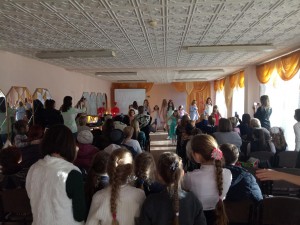 "Любовью материнской мы согреты!"